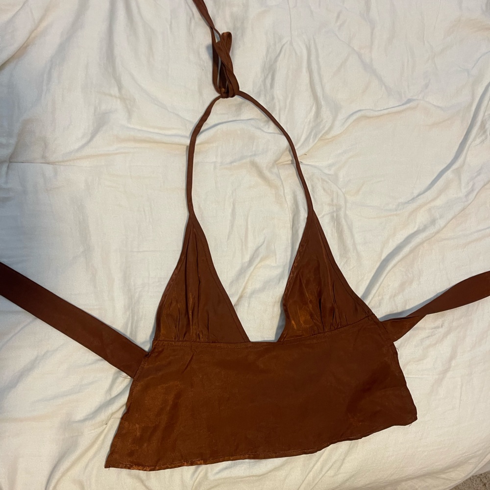 Backless halter top